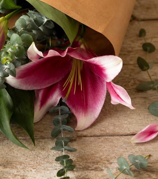 Enchanting Lily Bouquet photo 2